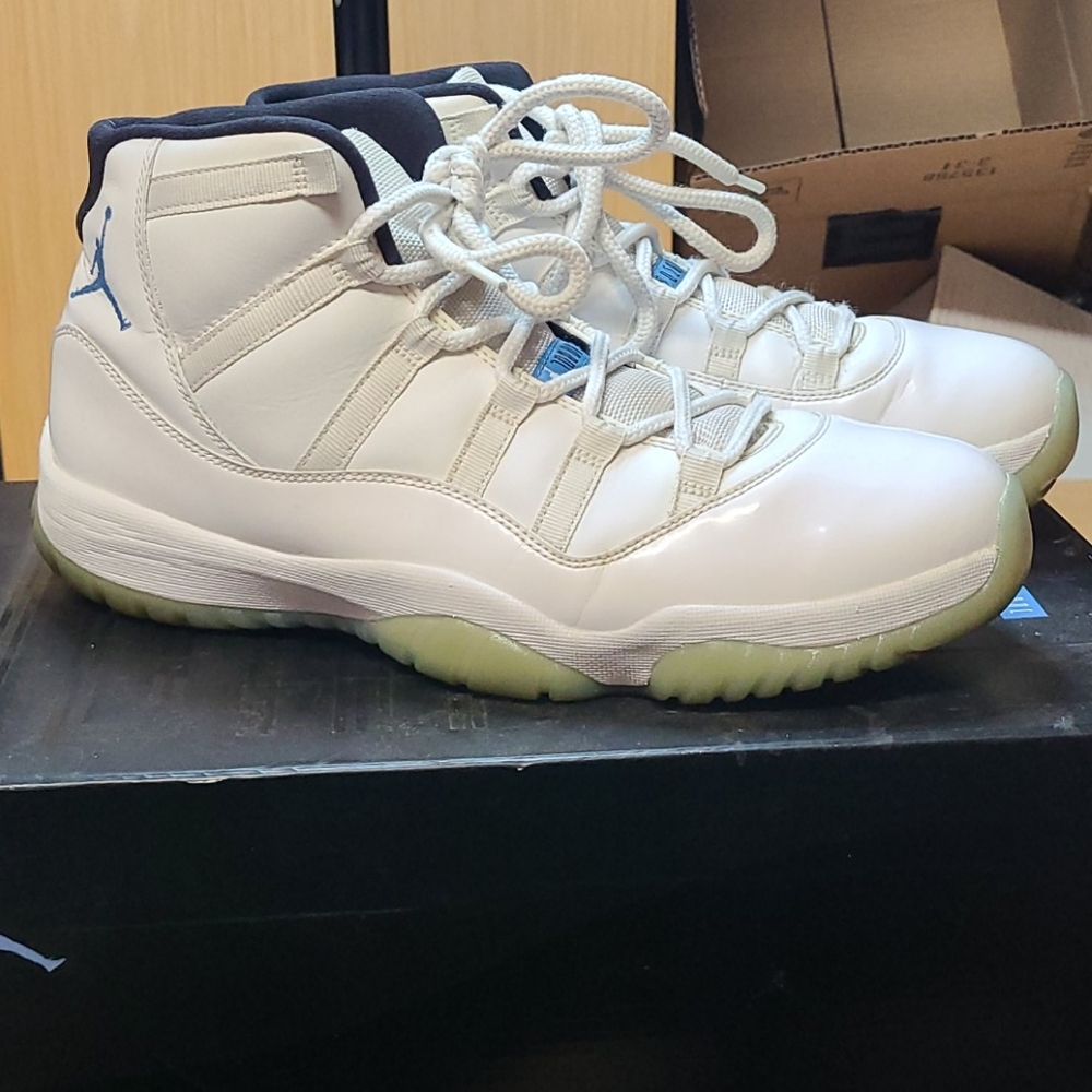 Legend blue 11s 🔥 2014